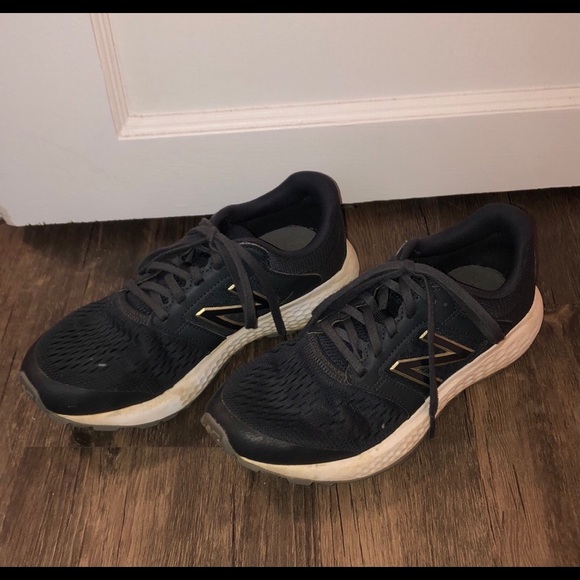 ๐ค3 for $20๐ค New Balance 520 Comfort Ride grey/gold sz 7.5 - Picture 5 of 8